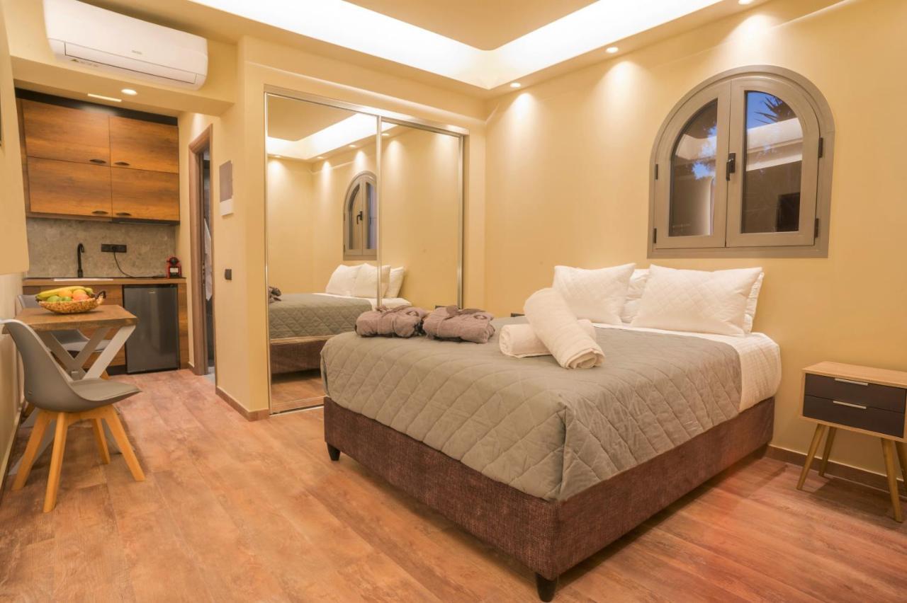 Seven Keys Luxury Suites 아킬레이온 외부 사진