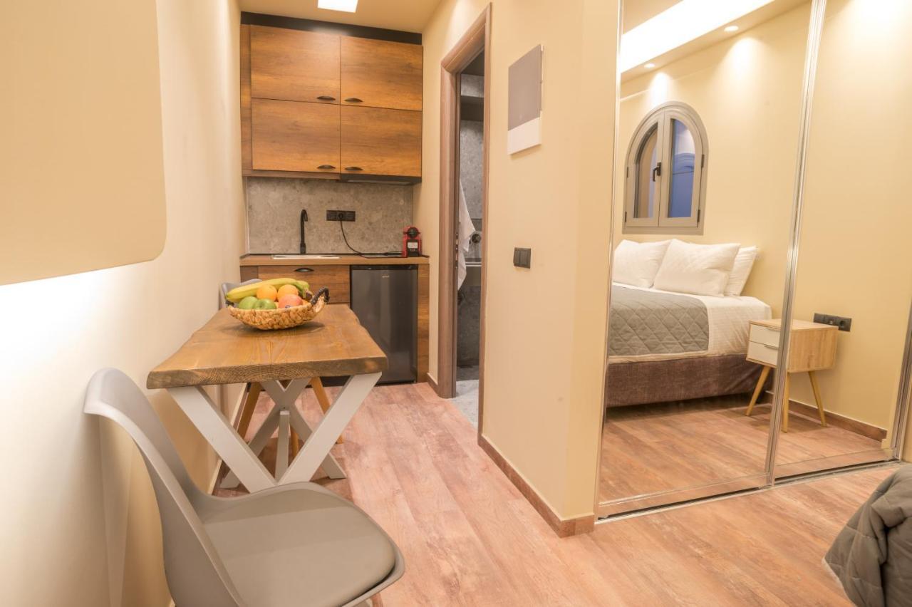 Seven Keys Luxury Suites 아킬레이온 외부 사진