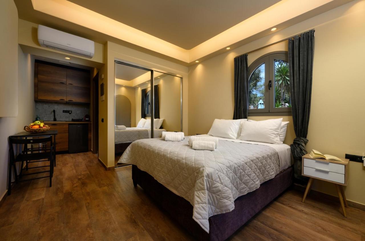 Seven Keys Luxury Suites 아킬레이온 외부 사진