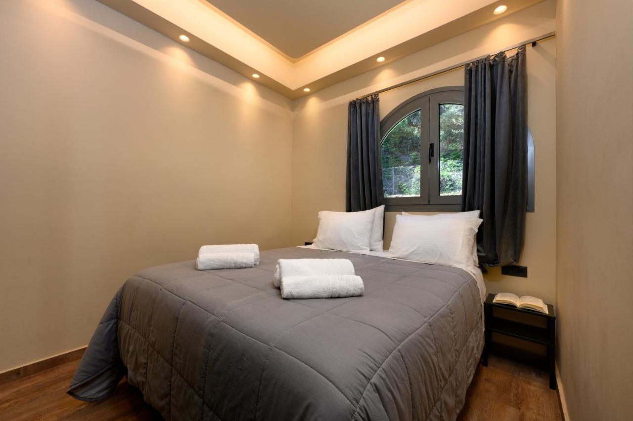 Seven Keys Luxury Suites 아킬레이온 외부 사진